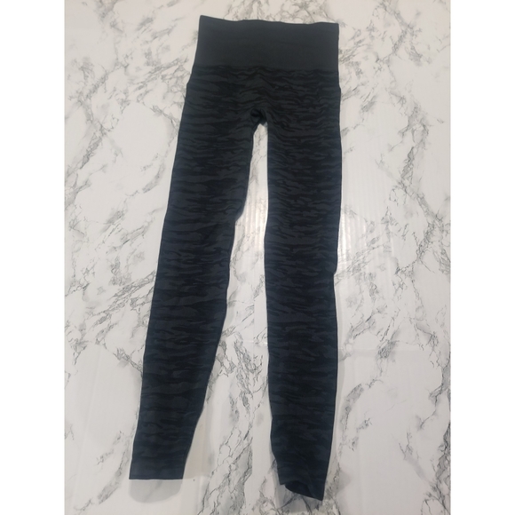 Assets By Spanx Pants - 💘 Spanx Assests Printed Leggings